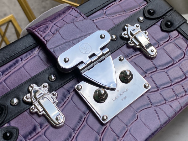 l**is V*t*n petite malle