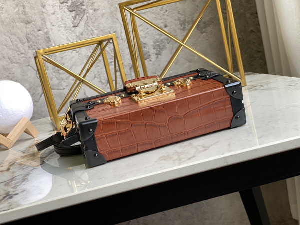 l**is V*t*n petite malle