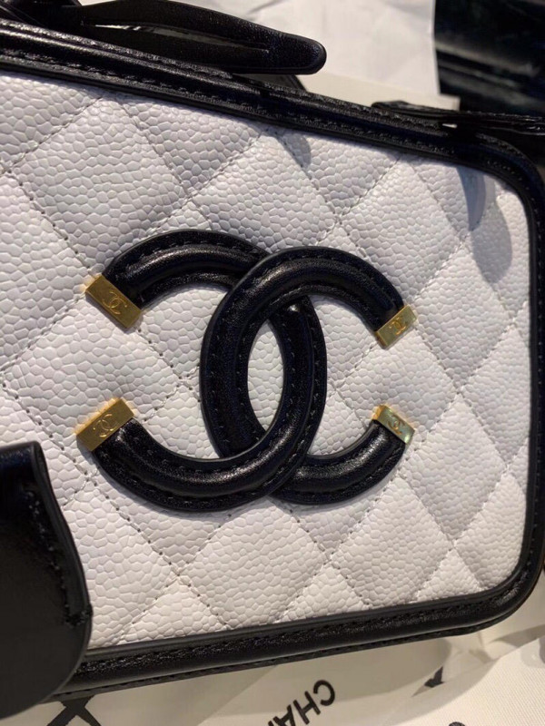 CL VANITY CASE