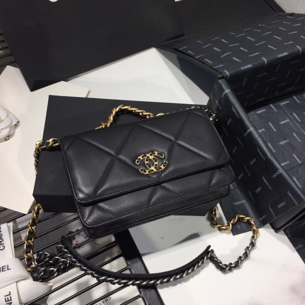 CL CHAIN WALLET