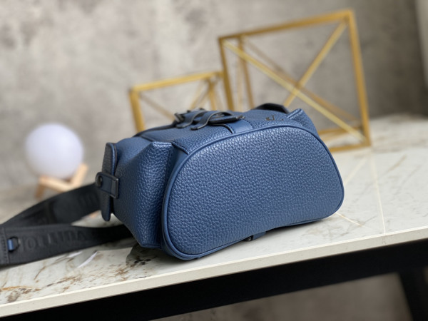 l**is V*t*n christopher xs