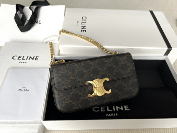 Ce**e chain shoulder bag triomphe
