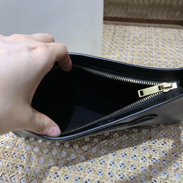 Ce**e shoulder bag cuir triomphe