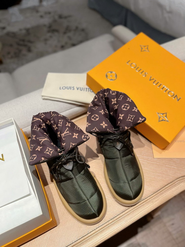 l**is V*t*n pillow comfort ankle boots