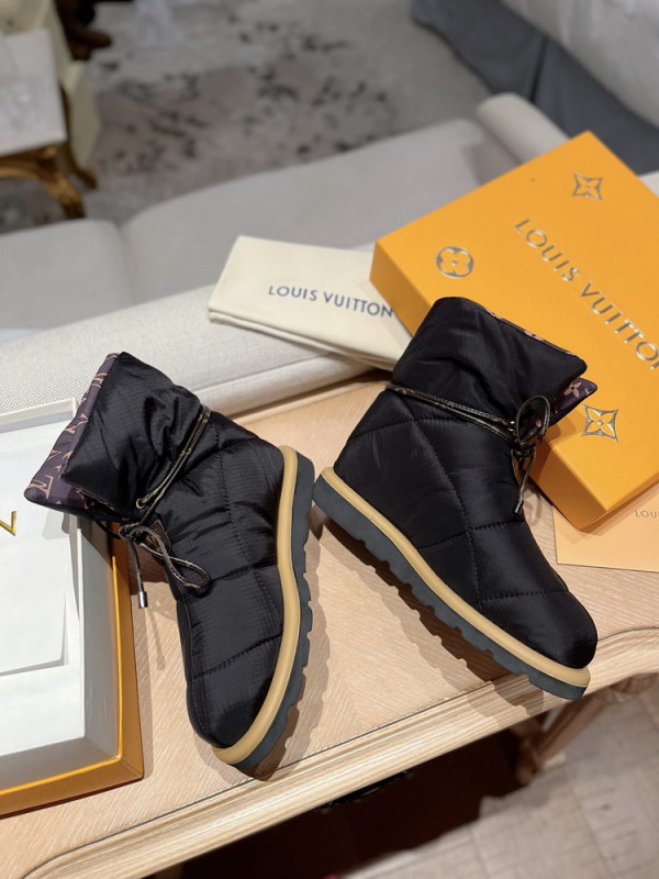 l**is V*t*n pillow comfort ankle boots