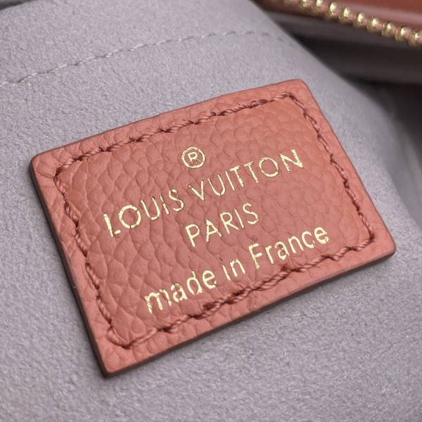 l**is V*t*n bagatelle