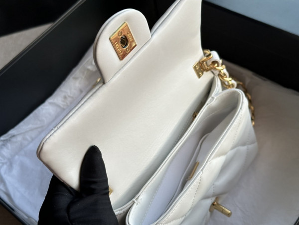 CL SMALL FLAP BAG