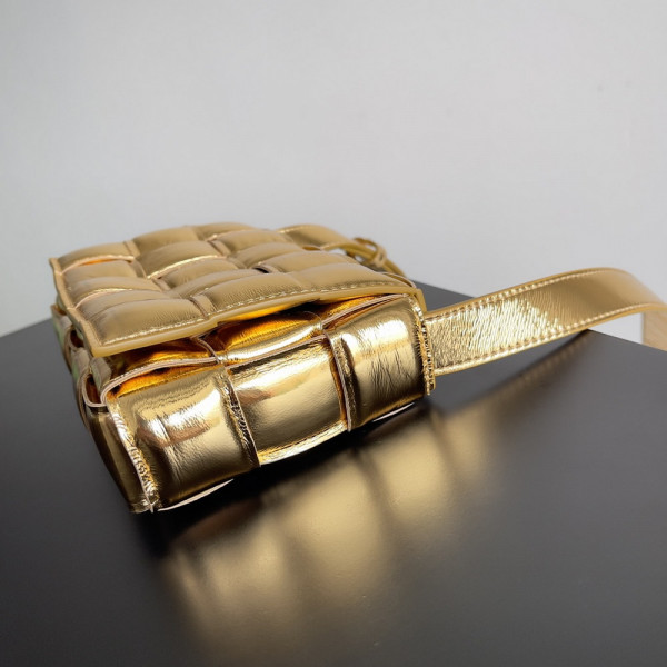 Bo*te*ga ve*ne*ta cassette