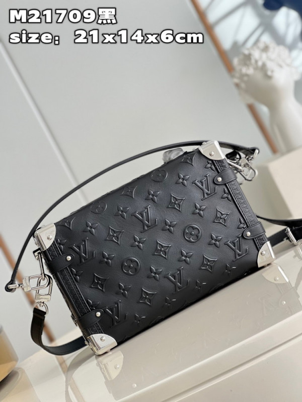 l**is V*t*n side trunk mm