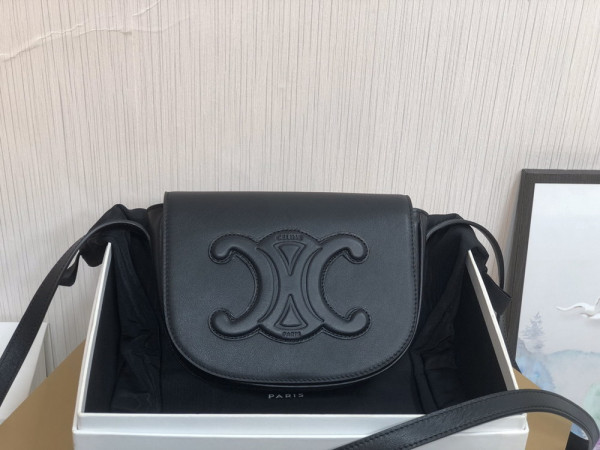 Ce**e folco cuir triomphe