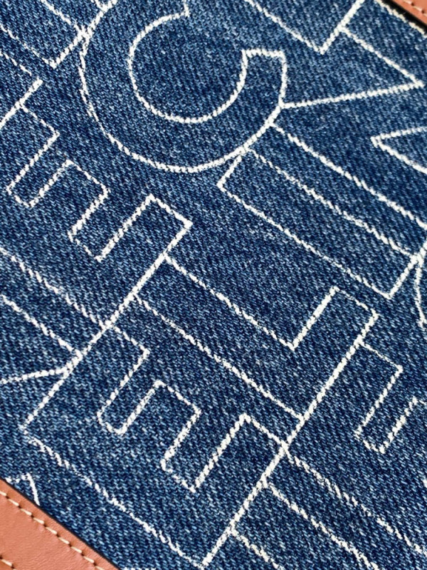 Ce**e mini vertical cabas