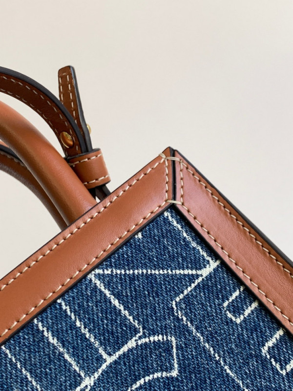 Ce**e mini vertical cabas