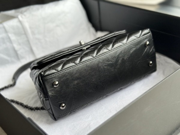 CL FLAP BAG WITH TOP HANDLE