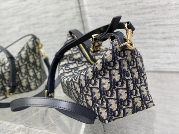 D*or D*ortravel nomad pouch medium