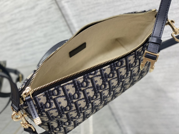 D*or D*ortravel nomad pouch medium