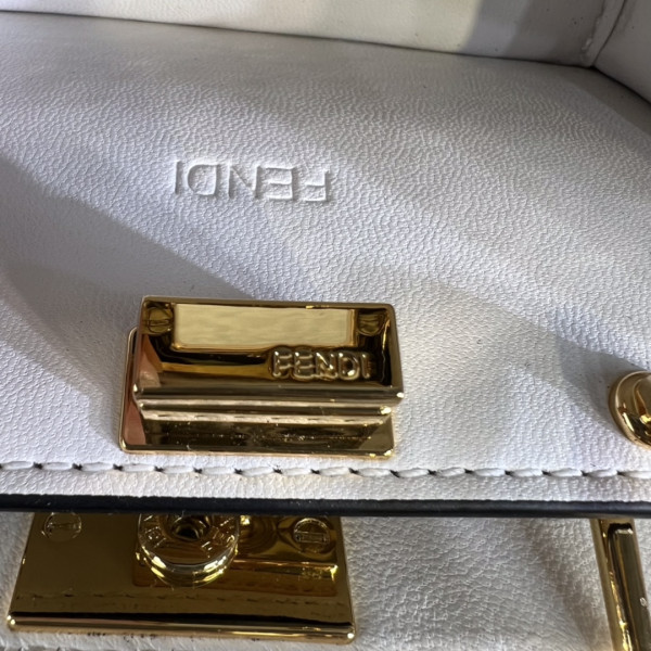 F**di nano peekaboo maxi handle