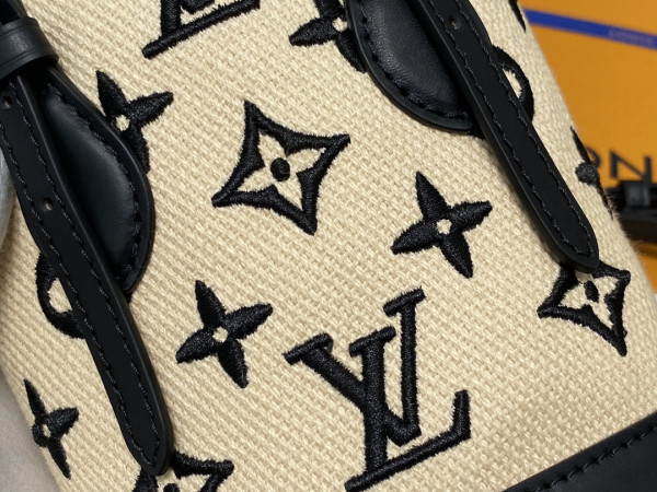 l**is V*t*n nano bucket