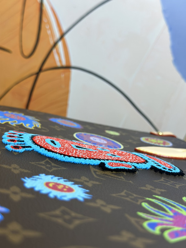 l**is V*t*n x yk onthego mm