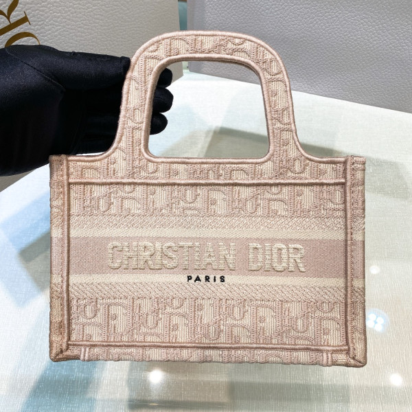 D*or book tote mini