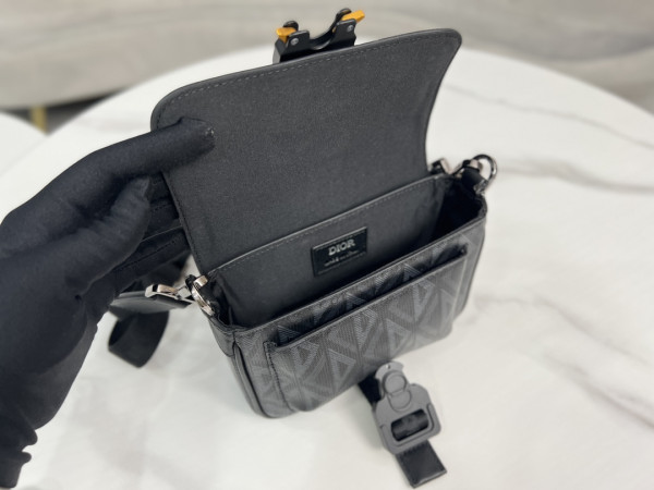 D*or mini hit the road bag with strap