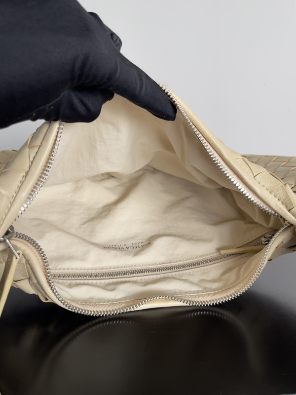 Bo*te*ga ve*ne*ta buddy