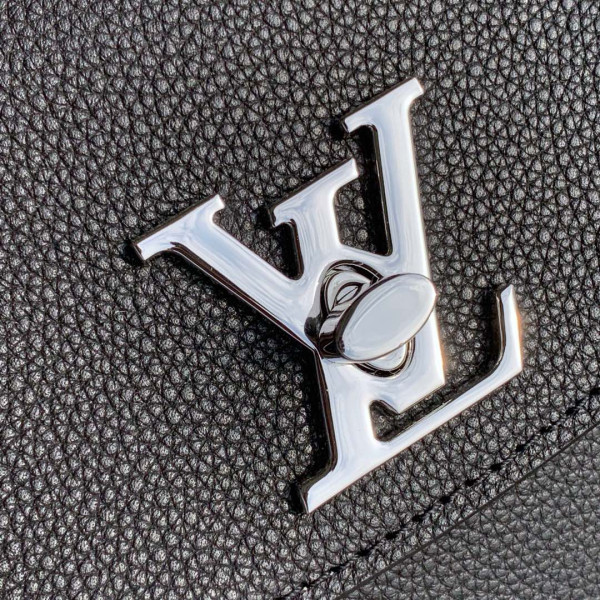 l**is V*t*n lockme ever bb