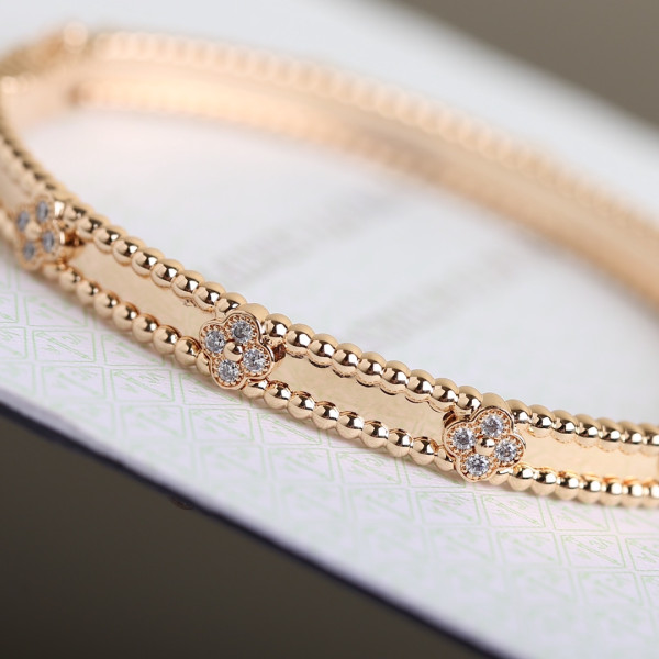 Van Cleef & Arpels Perlée BRACELET