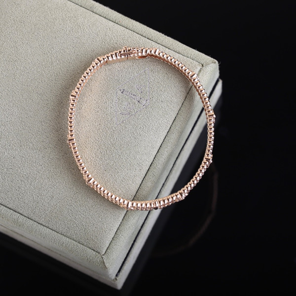 Van Cleef & Arpels Perlée BRACELET