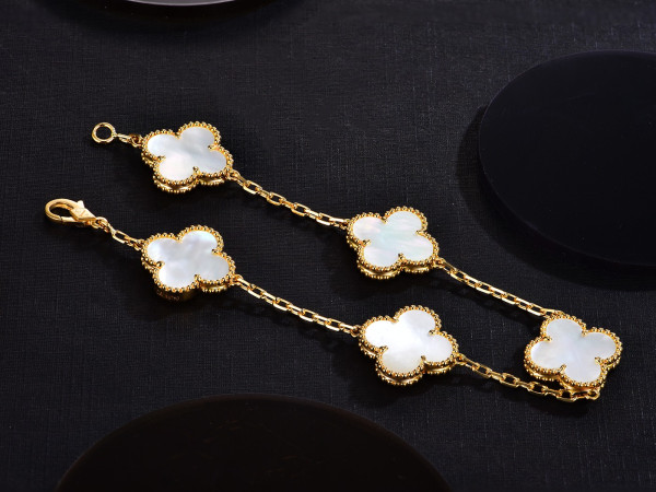 Van Cleef & Arpels Perlée BRACELET