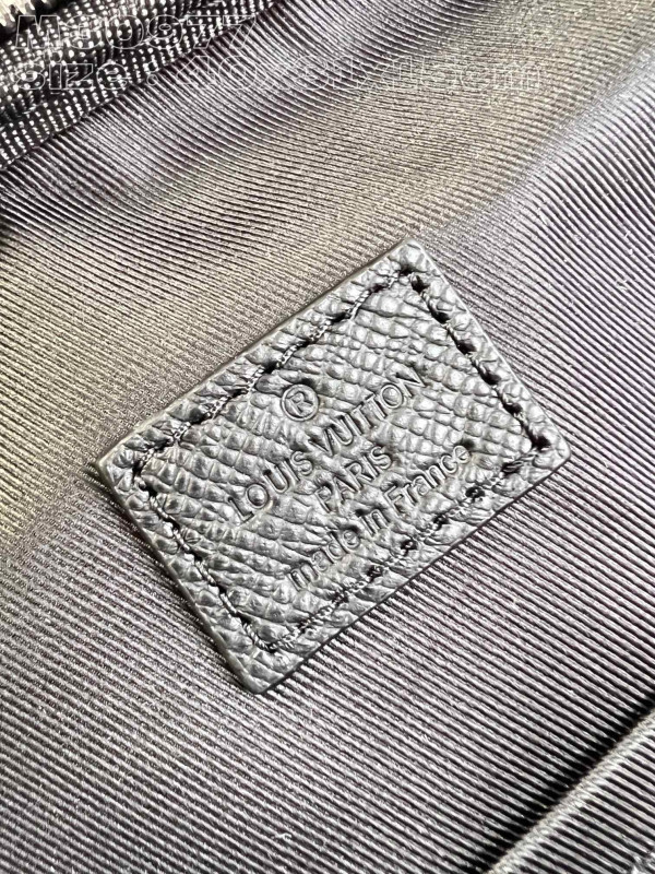 l**is V*t*n avenue backpack