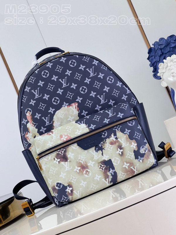 l**is V*t*n discovery backpack pm