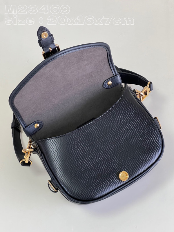 l**is V*t*n saumur bb