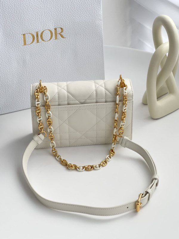 D*or miss caro mini bag