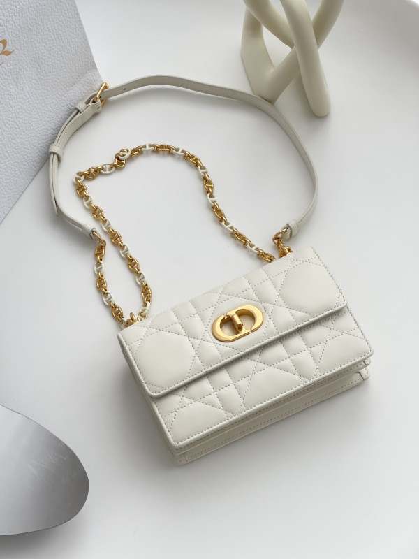 D*or miss caro mini bag