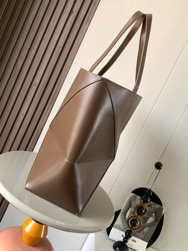 LOEWE Puzzle Fold Tote in shiny calfskin