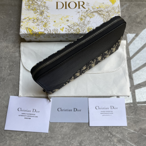 D*or saddle zipped long wallet