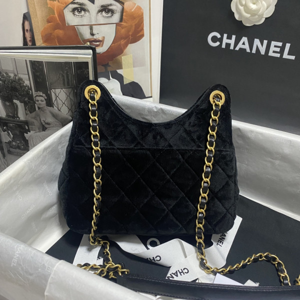 CL SMALL HOBO HANDBAG