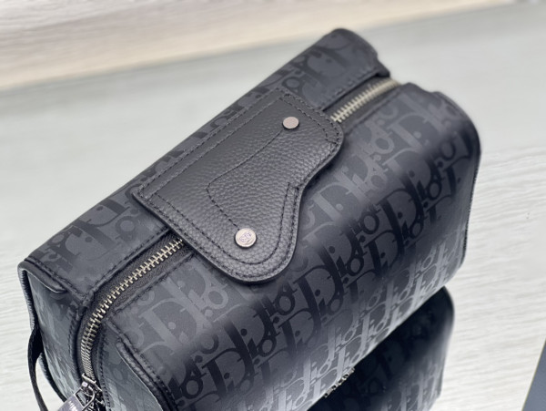 D*or lingot toiletry bag