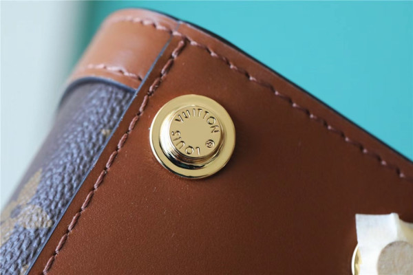 l**is V*t*n dauphine capitale