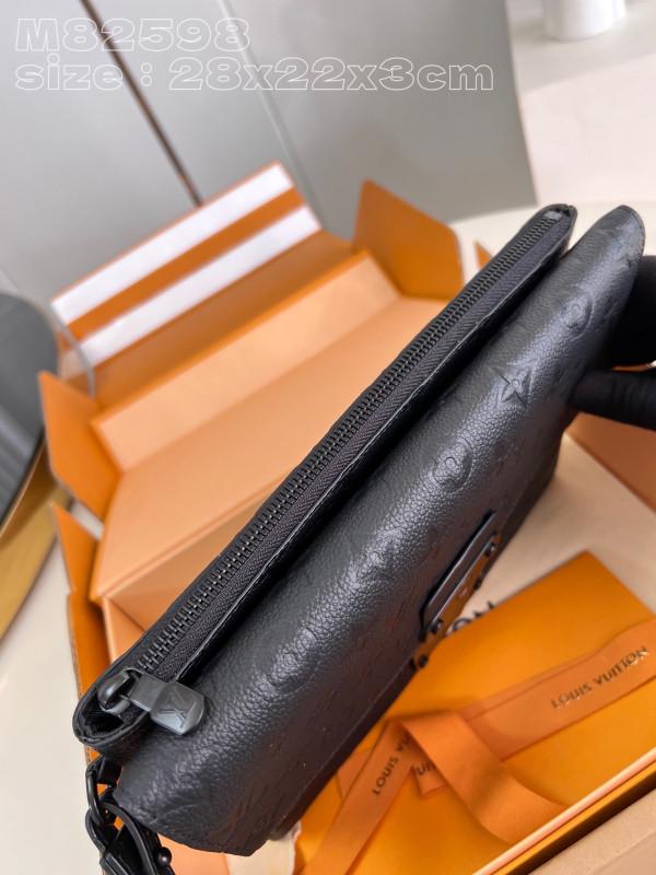 l**is V*t*n s-lock pochette