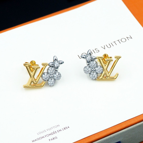l**is V*t*n earrings