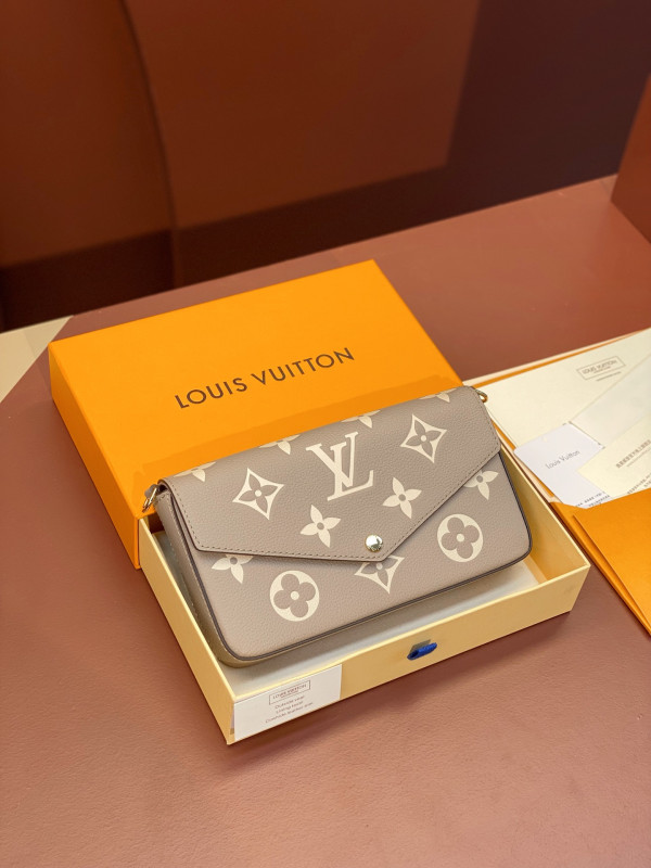 l**is V*t*n pochette fÉlicie