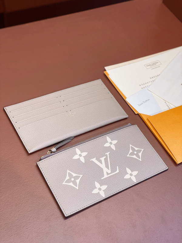 l**is V*t*n pochette fÉlicie