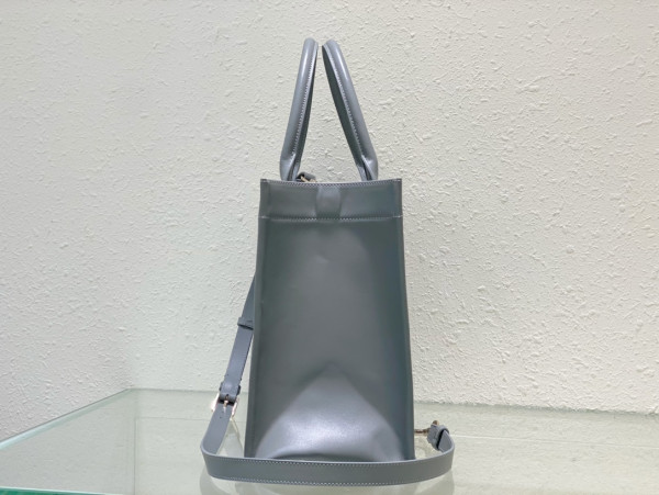 medium D*or book tote-36.5*28*17.5cm