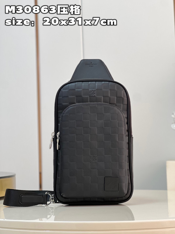 l**is V*t*n avenue slingbag nm