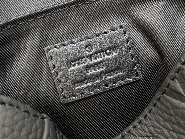 l**is V*t*n nano christopher