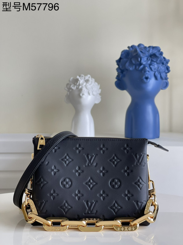 l**is V*t*n coussin bb