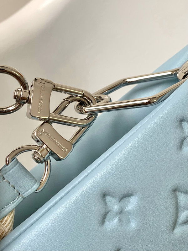 l**is V*t*n coussin pm-26*20*12cm