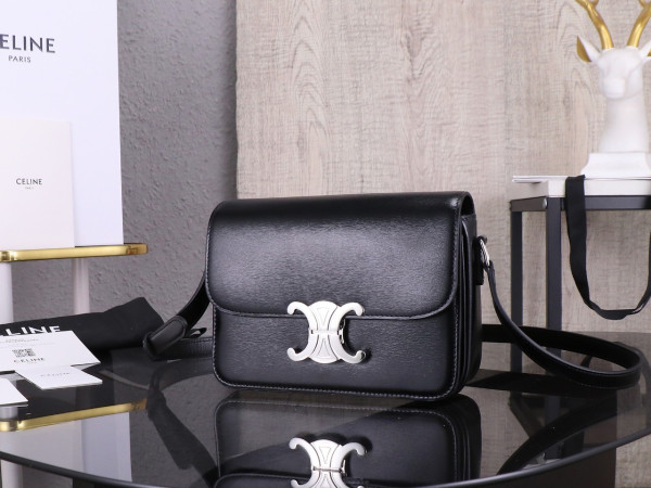 Ce**e teen triomphe bag