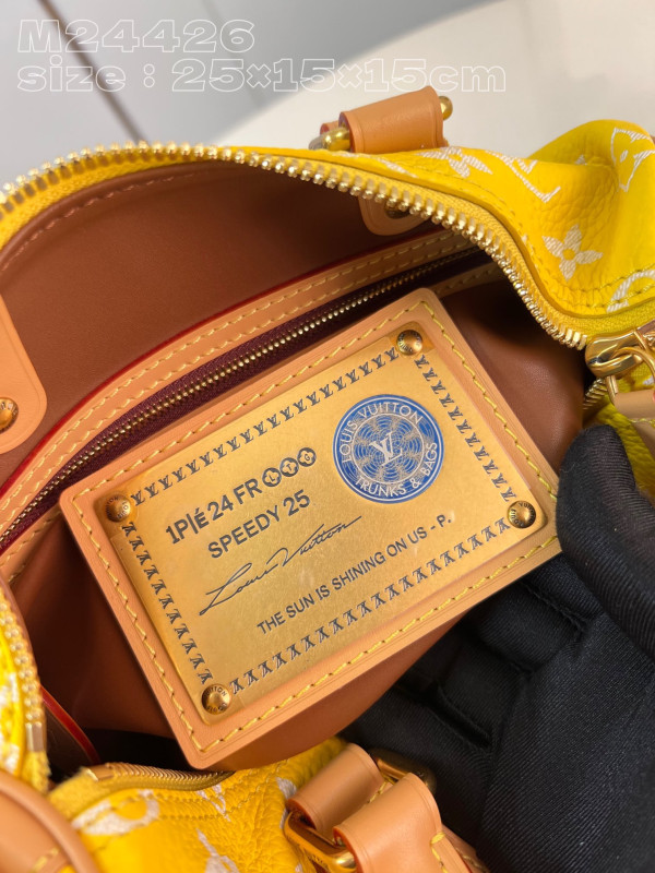 l**is V*t*n speedy p9 bandoulière 25